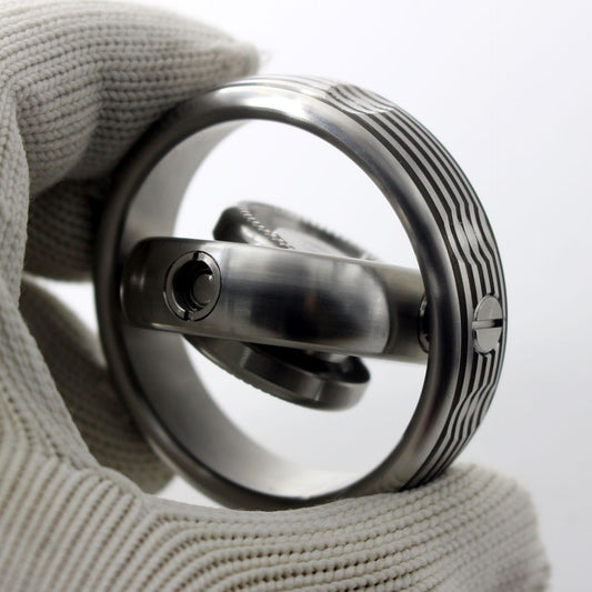 Metal Fingertip Gyroscope Boring Decompression Artifact